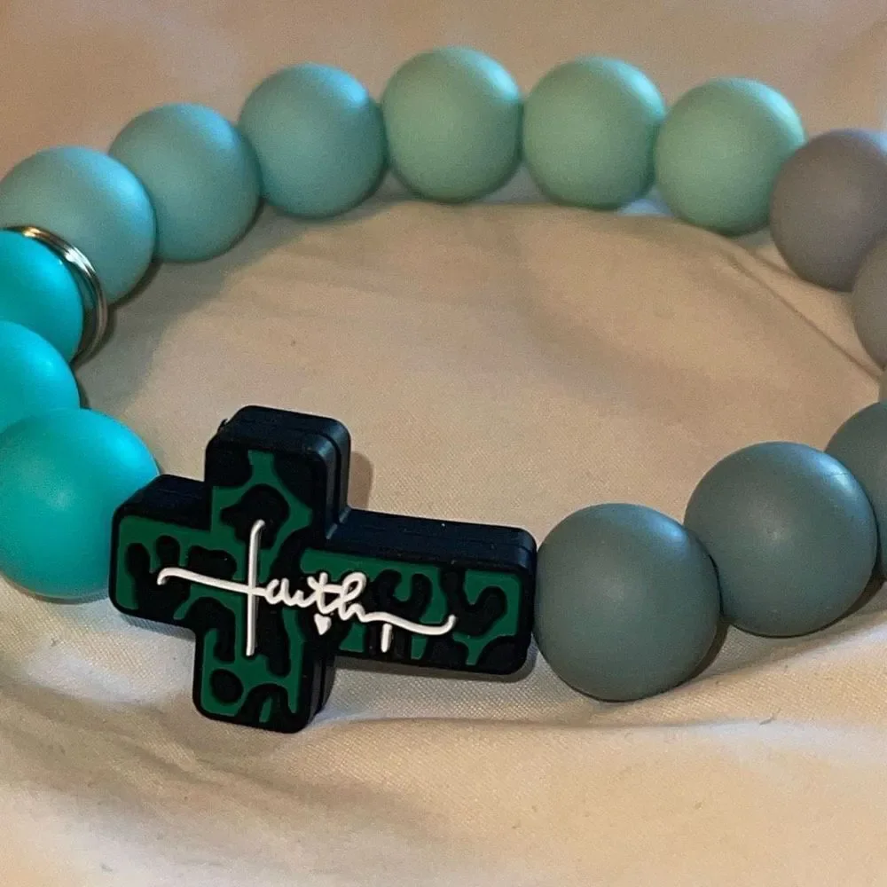 Keychain bracelet wristlet silicone beaded Faith Cross Christ Christian Leopard